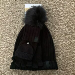 Calvin Klein hat and gloves set final sale price!
